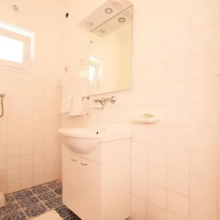 Skeva * Starigrad Paklenica