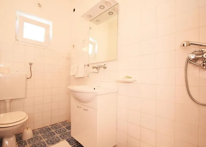 škeva * Starigrad Paklenica