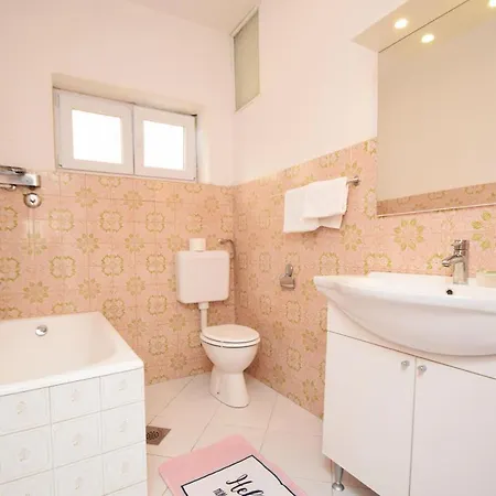 Apartment Skeva
