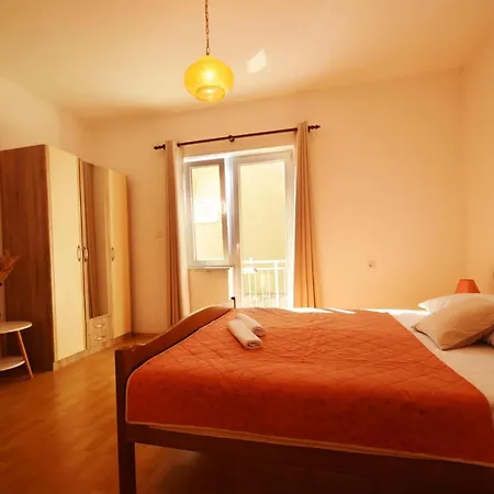 Skeva Apartment *