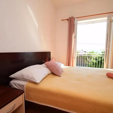 Apartment Skeva *