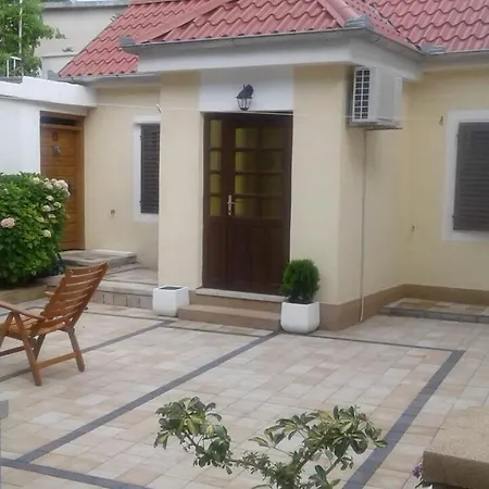 Skeva Apartment *